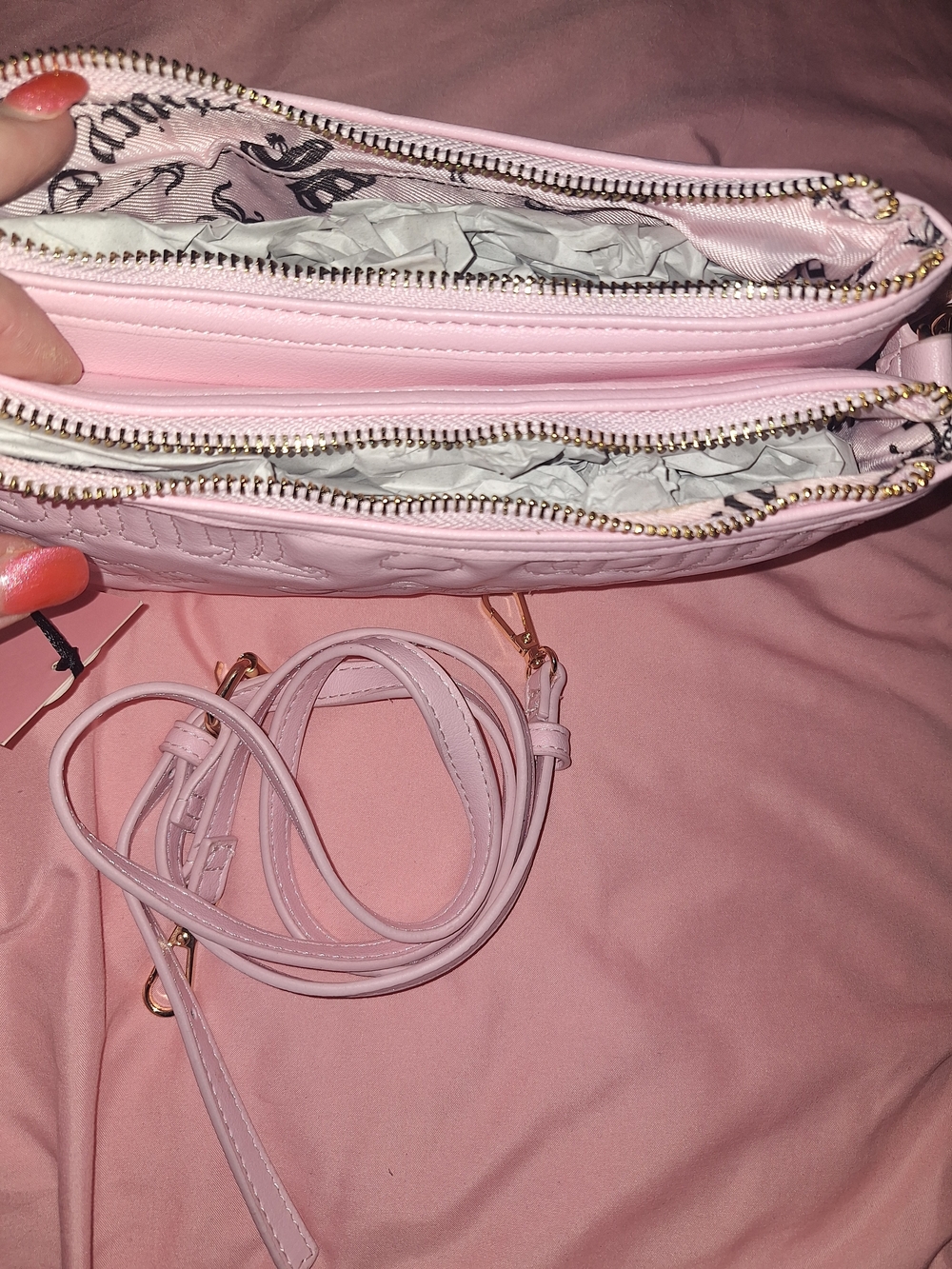 EXCLUSUVE Juicy Couture Light Pink Quilted Shoulder Bag with Bow and Pearl Charm - Picture 9 of 11